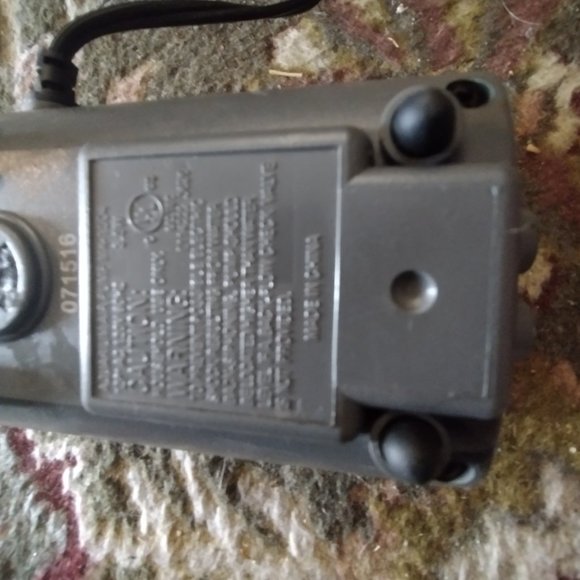 AQUA CULTURE 5-15 Gallon Single Outlet Aquarium Air Pump - Picture 5 of 6